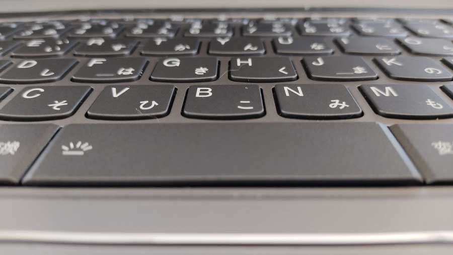 ノートパソコンのキーボード